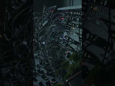 This Modular Synth Patch Goes From Silent To MASSIVE!