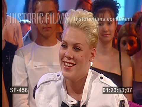 CD:UK INTERVIEW: PINK TALKS WITH CAT DEELEY - 2003