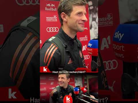 Müller lacht Vertragsfrage weg: "Habe ich mich noch nie dazu geäußert?" #shorts