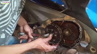 Download lagu cara buka baut kampas kopling vega zr ❗kampas ganda vega zr dengan alat manual | bengkel rumahan mp3