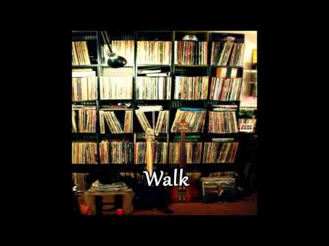 Headnodic feat. Moe Pope & Lunar Heights - Walk