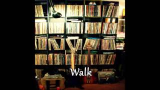 Headnodic feat. Moe Pope & Lunar Heights - Walk