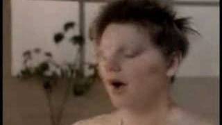 Cocteau Twins "Aikea Guinea"