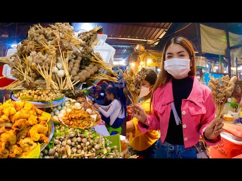 Walk Around @Boeng Keng Kang Market, Yummy Khmer food for Lunch Cambodian Food Shows