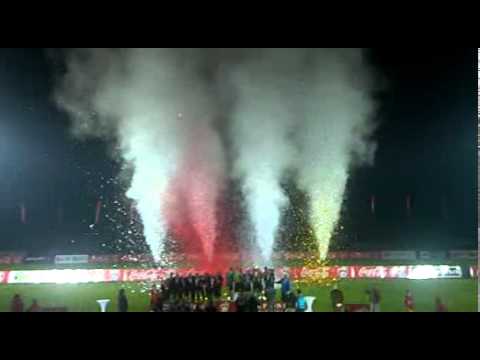 Zakończenie Turnieju "Coca Cola Cup" serpentyny konfetti