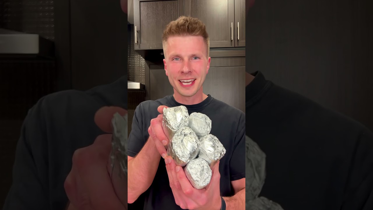 Chipotle Queso Chicken Burritos 🌯🌶️🧀