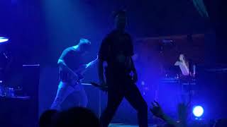 Frank Carter &amp; The Rattlesnakes « Lullaby » 28102019 Élysée Montmartre Paris France