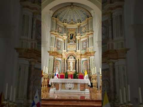 Cathedral Old Town Panama (pipe organ playing)