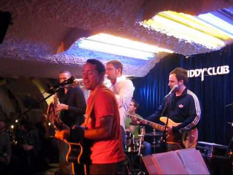 Cris Cosmo live in Muddys Club - In Mannheim weint man zweimal -