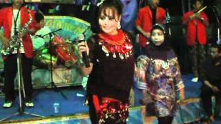 Download lagu Itty Asella - Tales Putih mp3