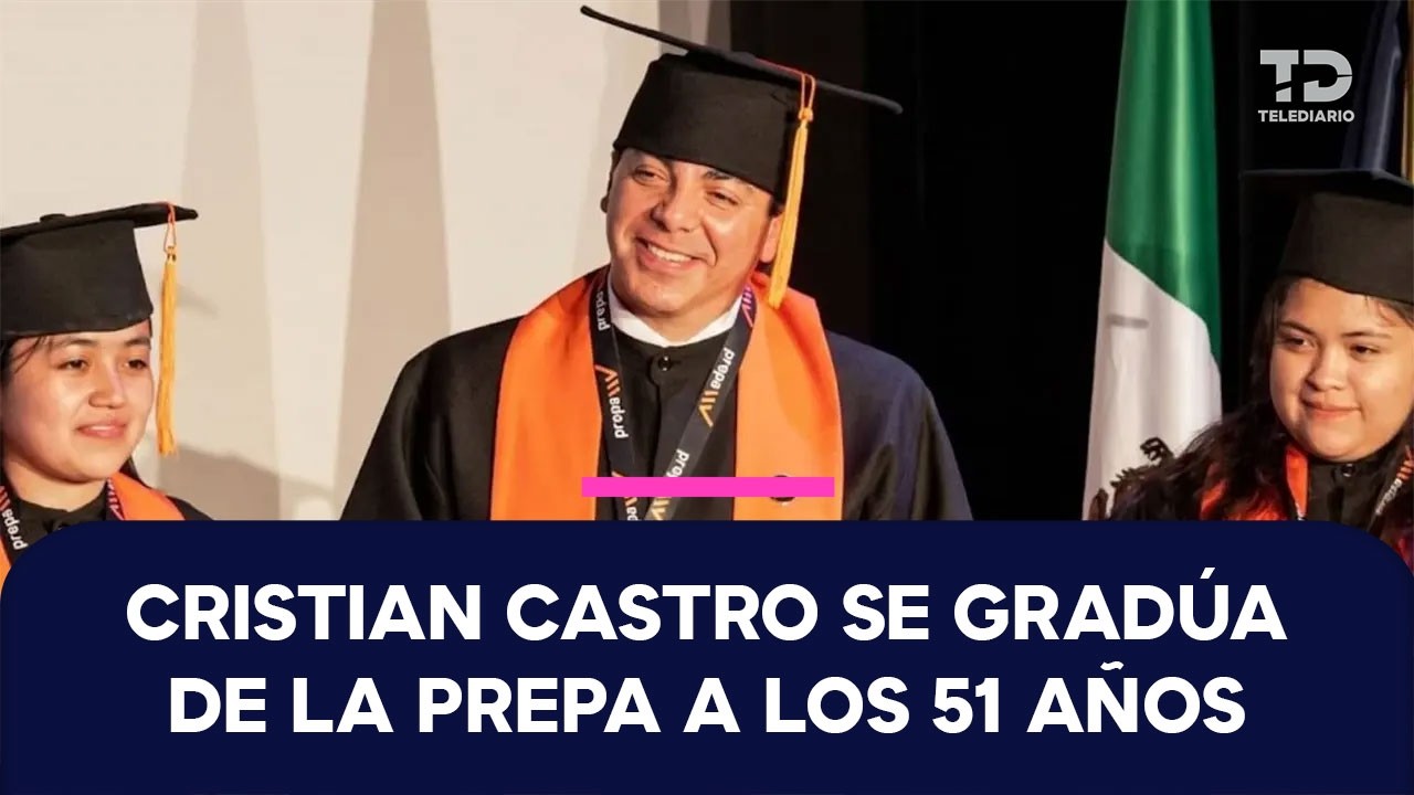 Cristian Castro cumple un sueño y se gradúa de la prepa a los 51 años