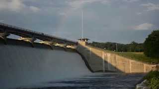preview picture of video 'One Minute Westerville - Hoover Dam and Reservoir flooding, with rainbow'