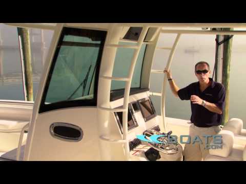 2012 Boston Whaler 320 Outrage Boat Review / Performance Test