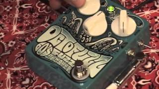 Video thumbnail for Dr No OCTOFUZZ boutique octave vintage fuzz guitar effects pedal demo by gearmanndude