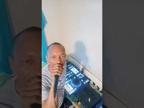 DJkev on the Gemini SDJ-4000 Standalone Controller. 5/2021