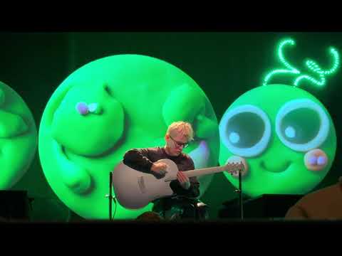 4/13 Kaki King BUGS - New Song 🪲🐛🐜🪳@ Harris Theater, Chicago, IL 11/30/24