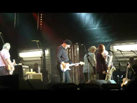 Richard Thompson - I Want To See The Bright Lights Tonight (Cropredy Festival 2012, 10/08/2012)