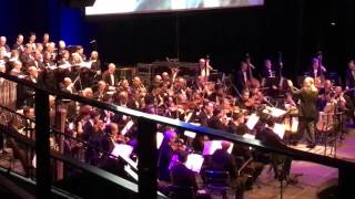 Nobuo Uematsu SINGS One Winged Angel with the chorus. AWESOME!!!