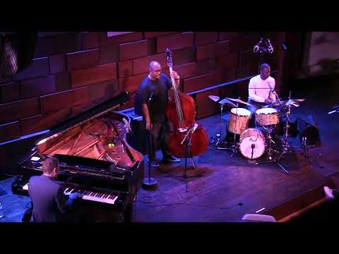 James Ross @ Christian McBride - "Octave Solo" - www.Jross-tv.com (St. Louis)