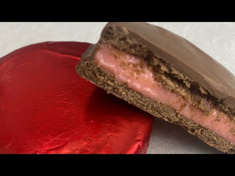 Alfajor sensação “morango com chocolate”