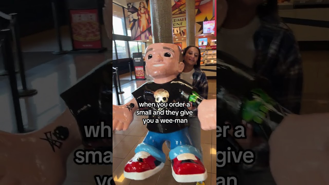 Miniature de la vidéo Bringing WeeMan Into Theatre du film Jackass: Best and Last