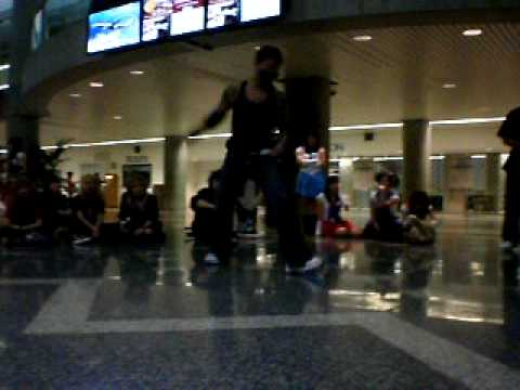 Fanime 2009 Breakdancing Battle 38