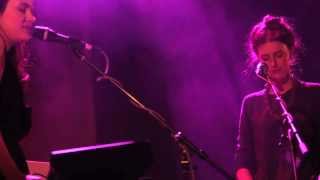 Káča a Sára - Leave Me with the Monkeys (12. 2. 2013 @ Palác Akropolis)