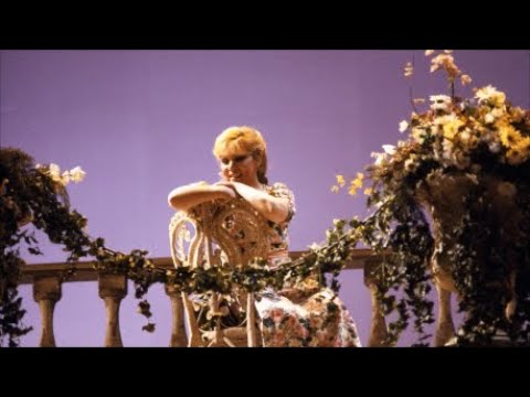 Mirella Freni -Onegin- intervista e Atto I -Omaggio a Mirella Freni di M. Magiera e V. Escobar