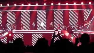 M.Pokora - Intro Red/ Avant nous - REDTour - Bruxelles - 08/05/2015