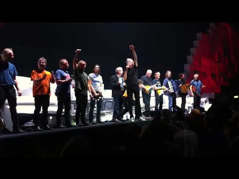 Outside The Wall featuring David Gilmour and Nick Mason, Roger Waters, The Wall 12th May 2011