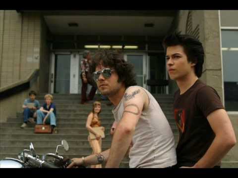 C.R.A.Z.Y. Soundtrack : Robert Charlebois - Tout écartillé (1969)