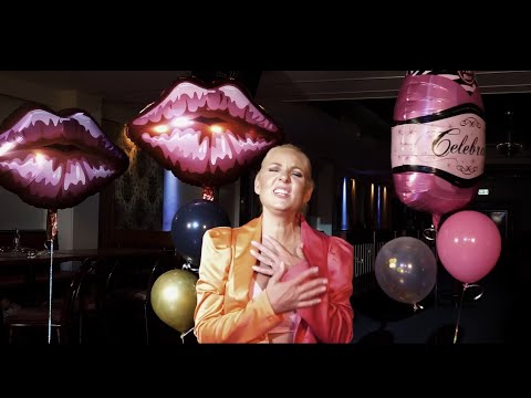 Melanie Engels - Kiss, Love & Repeat (Offizielles Video)