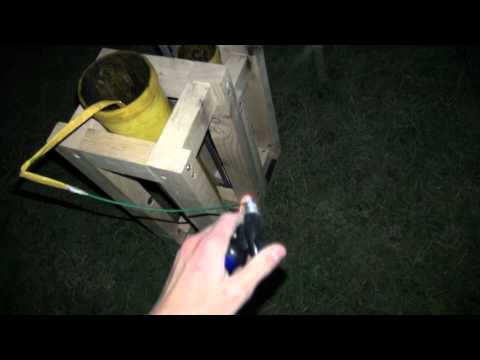 100mm ITALY Cylinder Shell Violet Peony /w Tremolant Polyp + 8 Ti-Salutes  [FULL HD]