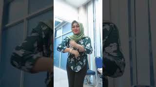 Download lagu senyumin aja#momihzavarel#tante #jilbab mp3 Download lagu senyumin aja#momihzavarel#tante #jilbab mp3