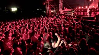 Sleigh Bells performs &quot;Demons&quot; at Converse City Carnage NYC