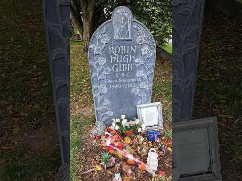Robin Hugh Gibb's Grave  - C.B.E. - Singer & Songwriter- 1949- 2012 - St Mary's Church, Thame - Oxon