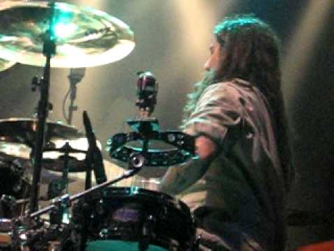 Mike Portnoy and the flying drumstick! (Transatlantic @ Tilburg 20-05-2010)