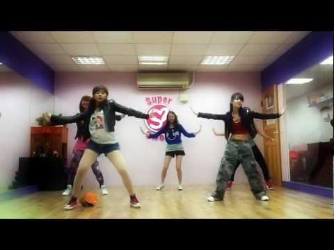 130125 Girls' Generation-I Got A Boy MV dance