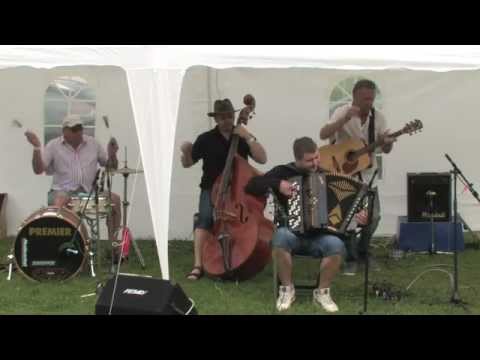 Accordion, Sören Brix performing "Cavaquinho"