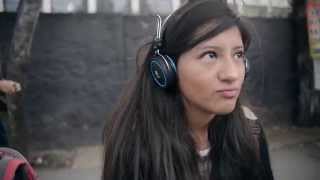 Escuchando...  Le Butcherettes - Stab My Back