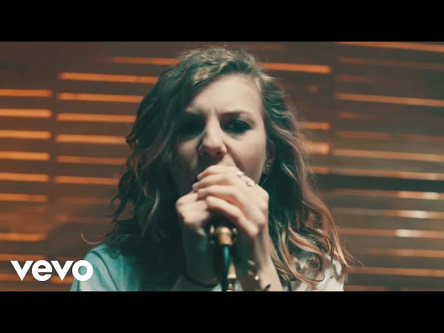 Video zu 'Hello' ansehen