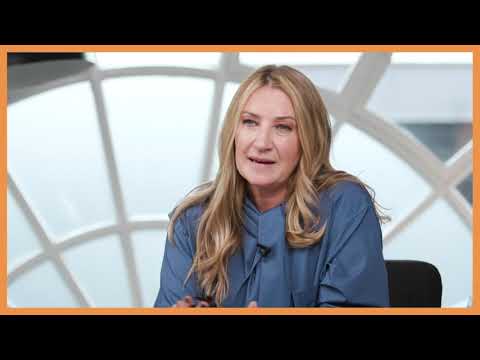 Entrevista com Anya Hindmarch
