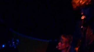 Shout Out Louds - Hard Rain (live)