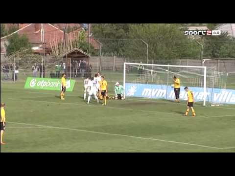 Simon Attila gólja az MVM-Paks - Lombard Pápa Termál FC mérkőzésen