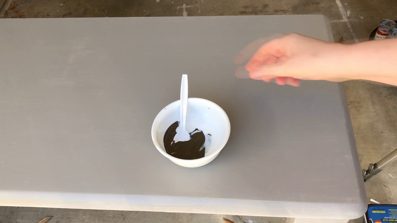 Is there such a thing as paint that looks like stain? Tipseri