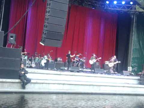 1/5 Tegan and Sara live @ TSB Brookland Bowl, New Plymouth, NZ, 28/11/10