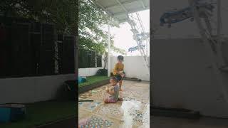 Download lagu Bermain Hujan #hujanhujanpergilah #hujan #anak #rain #play #toys #laguanakbalita #abcd #laguanak mp3