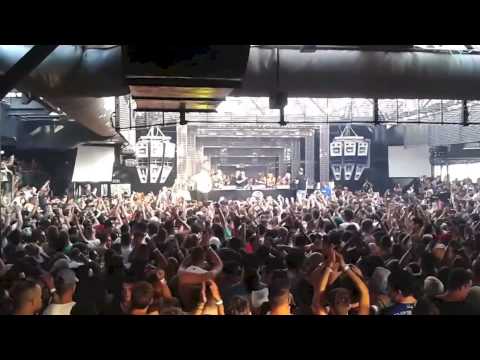 Marco Carola plays "MUUI - While You Were Sleeping" at Cocoricò (2013)