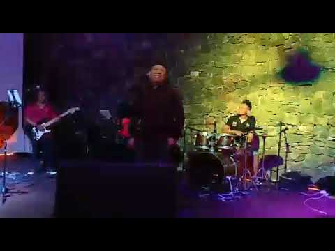 Ronnie Hussein-to love somebody (reggea cover )