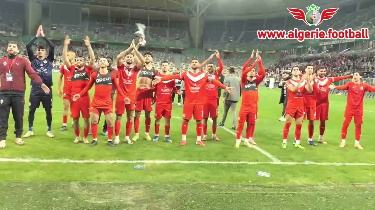 La joie des Joueurs du CR Belouizdad après la qualif en 1/2 finale face au Masry - Vidéo